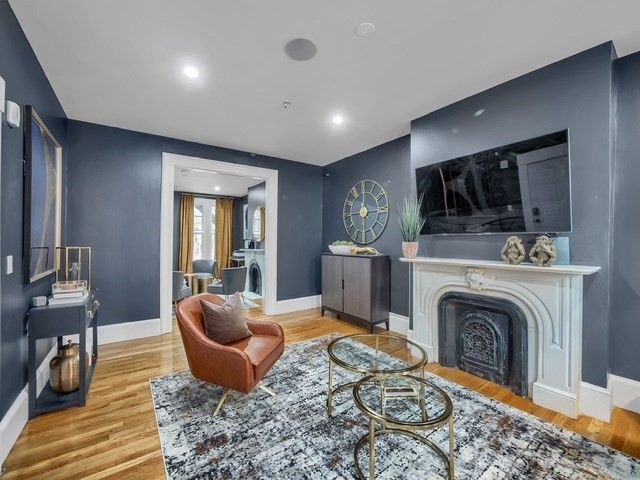 32 Williams St 1, Boston, MA 02446