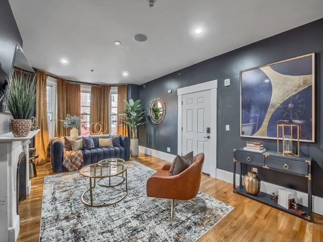 32 Williams St 1, Boston, MA 02446