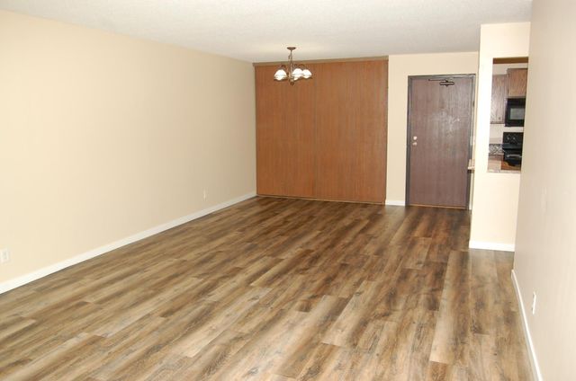 1903 Silver Bell Road 219, Eagan, MN 55122