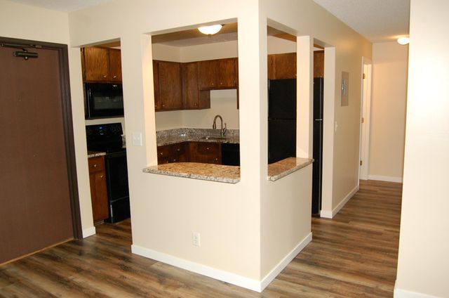 1903 Silver Bell Road 219, Eagan, MN 55122
