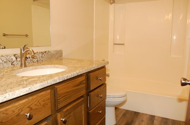1903 Silver Bell Road 219, Eagan, MN 55122