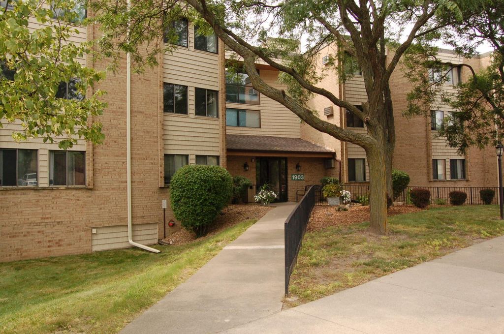 1903 Silver Bell Road 219, Eagan, MN 55122