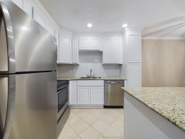 2350 Bering Drive 127, Houston, TX 77057