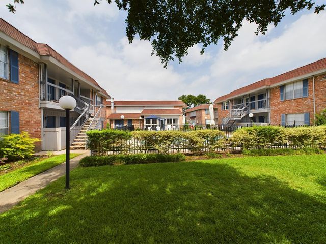 2350 Bering Drive 127, Houston, TX 77057