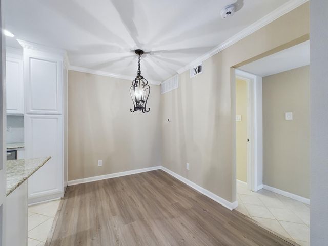 2350 Bering Drive 127, Houston, TX 77057