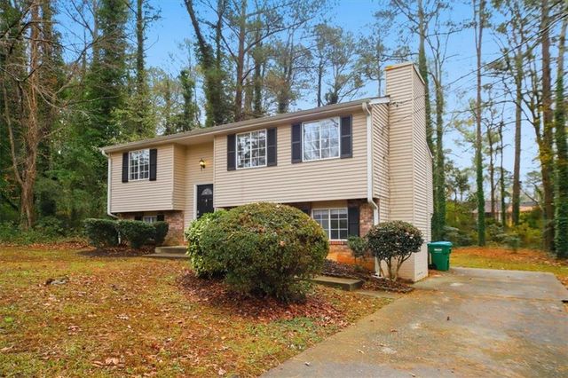 3394 DEARWOOD SW Drive, Lilburn, GA 30047