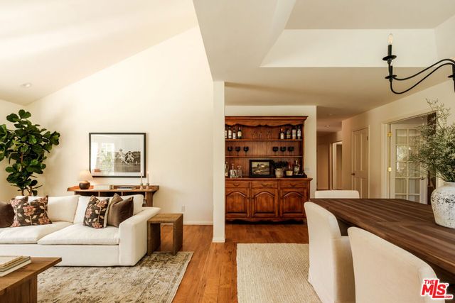 5744 Hempstead Drive, Agoura Hills, CA 91301