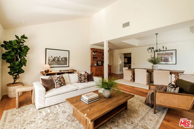 5744 Hempstead Drive, Agoura Hills, CA 91301