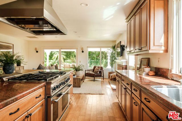 5744 Hempstead Drive, Agoura Hills, CA 91301