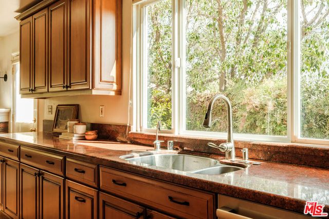 5744 Hempstead Drive, Agoura Hills, CA 91301