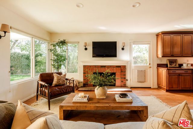 5744 Hempstead Drive, Agoura Hills, CA 91301