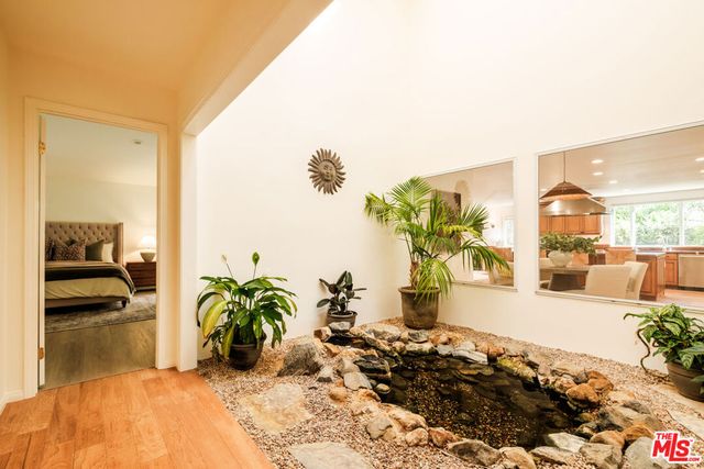 5744 Hempstead Drive, Agoura Hills, CA 91301