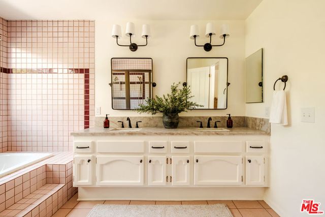 5744 Hempstead Drive, Agoura Hills, CA 91301