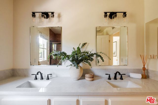 5744 Hempstead Drive, Agoura Hills, CA 91301
