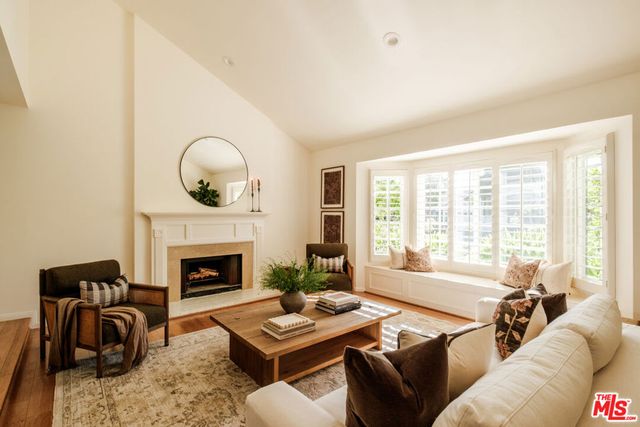 5744 Hempstead Drive, Agoura Hills, CA 91301