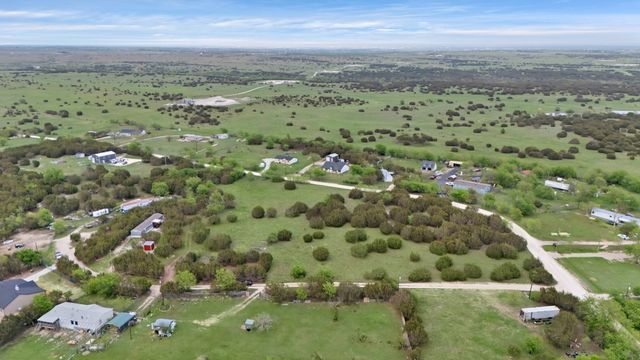 9112 Valley View Court, Cleburne, TX 76033