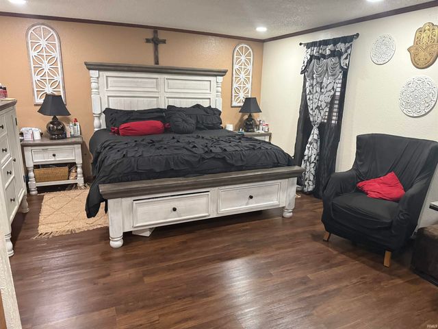 218 West Miami Avenue, Logansport, IN 46947