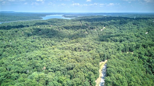 Freestone Drive, Rogers, AR 72756