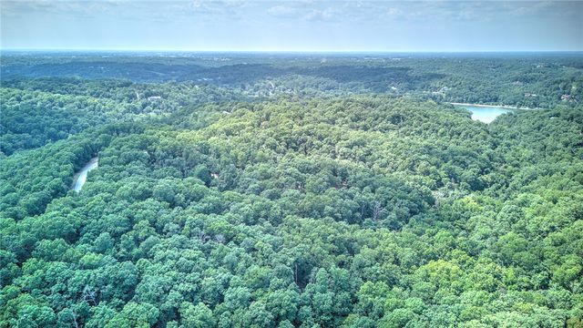 Freestone Drive, Rogers, AR 72756