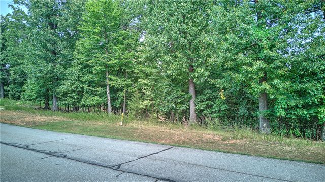 Freestone Drive, Rogers, AR 72756