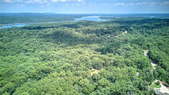 Freestone Drive, Rogers, AR 72756