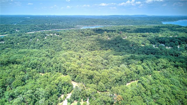 Freestone Drive, Rogers, AR 72756