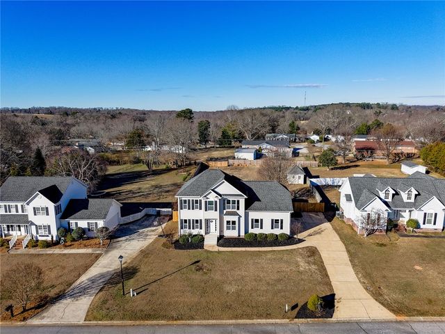 309 Huddersfield Drive, Piedmont, SC 29673