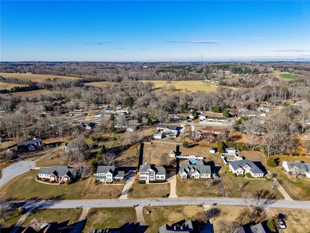 309 Huddersfield Drive, Piedmont, SC 29673