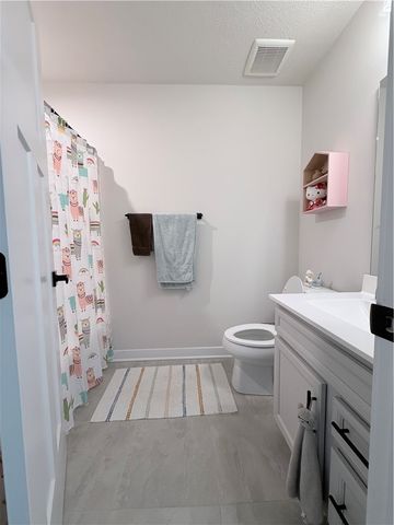 120 Crown St, Mckees Rocks, PA 15136