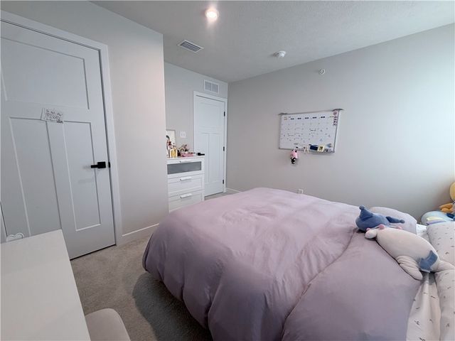 120 Crown St, Mckees Rocks, PA 15136