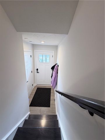 120 Crown St, Mckees Rocks, PA 15136