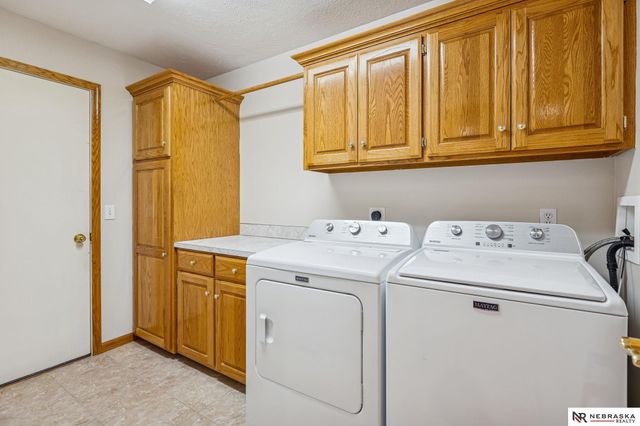 3902 N 157th Street, Omaha, NE 68116