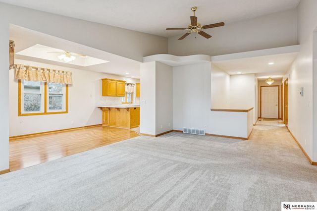 3902 N 157th Street, Omaha, NE 68116