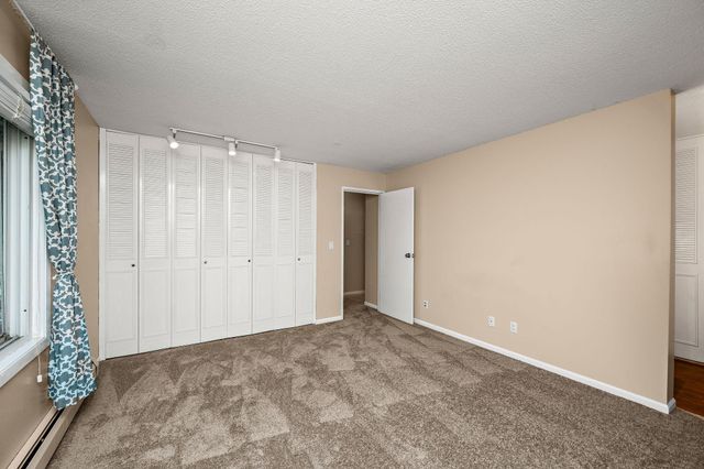 10301 Cedar Lake Road 201, Hopkins, MN 55305