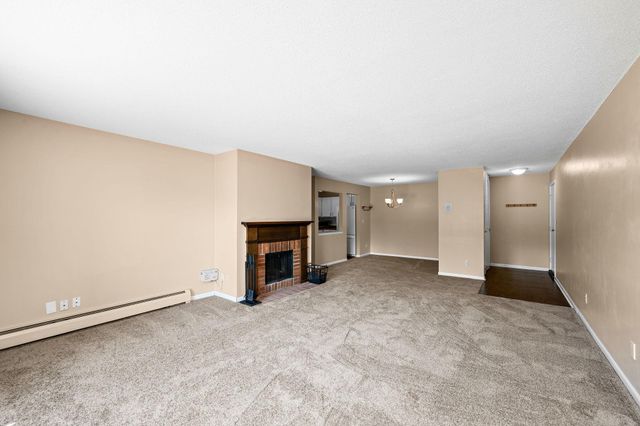 10301 Cedar Lake Road 201, Hopkins, MN 55305