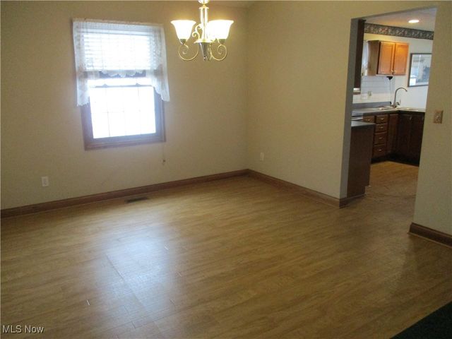 1375 Golden Lane, Broadview Heights, OH 44147