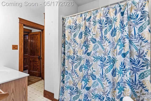 305 N Almont Avenue, Imlay City, MI 48444