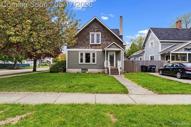 305 N Almont Avenue, Imlay City, MI 48444