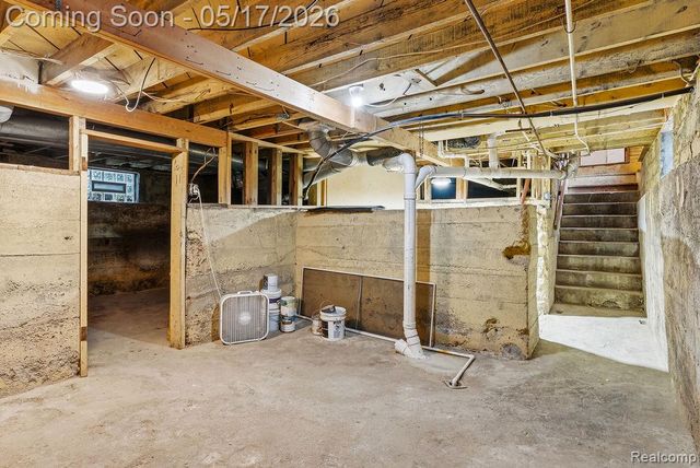 305 N Almont Avenue, Imlay City, MI 48444