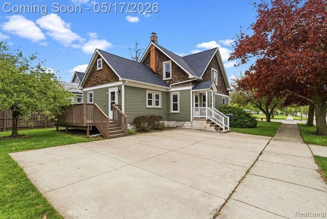 305 N Almont Avenue, Imlay City, MI 48444