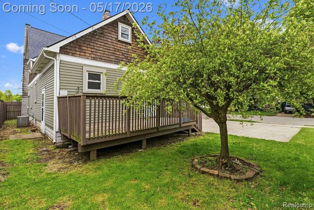 305 N Almont Avenue, Imlay City, MI 48444
