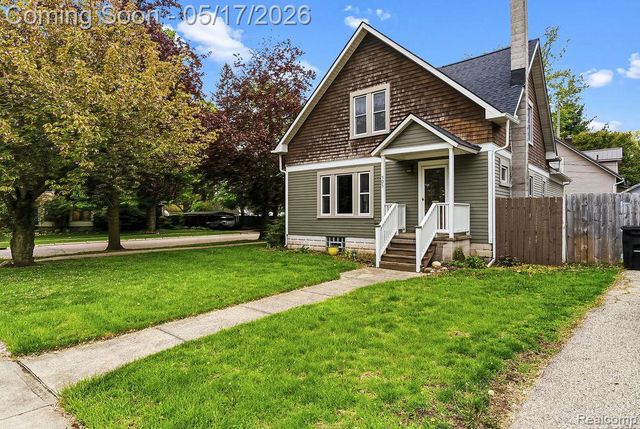305 N Almont Avenue, Imlay City, MI 48444