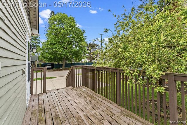 305 N Almont Avenue, Imlay City, MI 48444