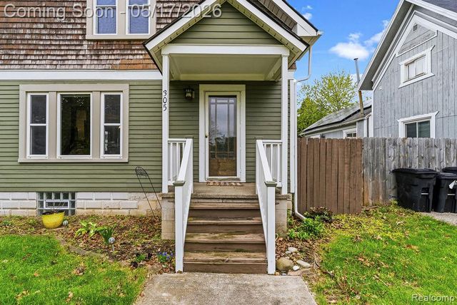 305 N Almont Avenue, Imlay City, MI 48444