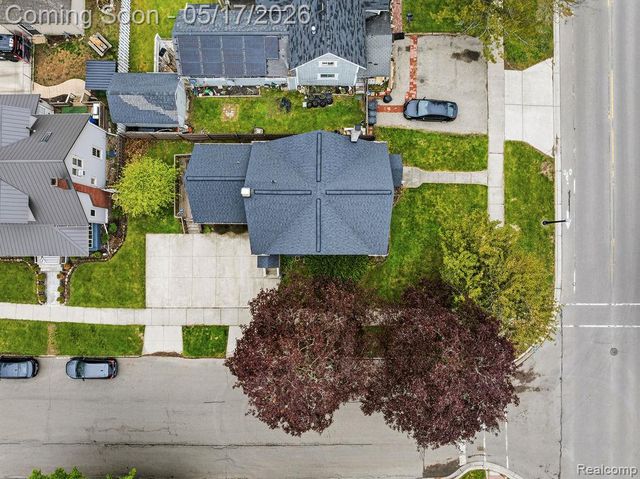 305 N Almont Avenue, Imlay City, MI 48444