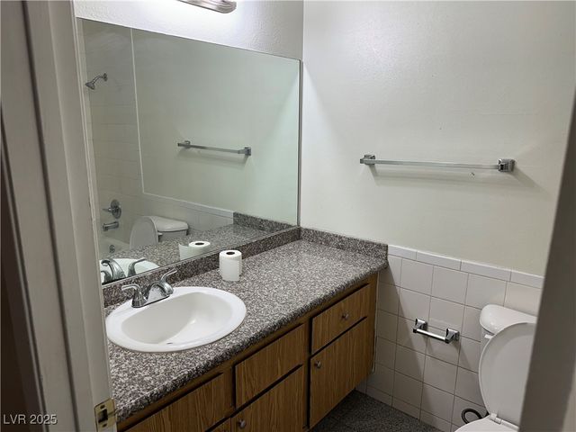 6841 Arroyo Avenue, Las Vegas, NV 89103