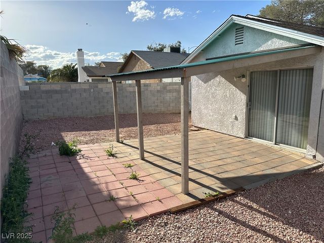 6841 Arroyo Avenue, Las Vegas, NV 89103