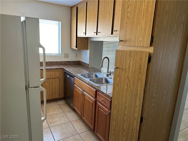 6841 Arroyo Avenue, Las Vegas, NV 89103