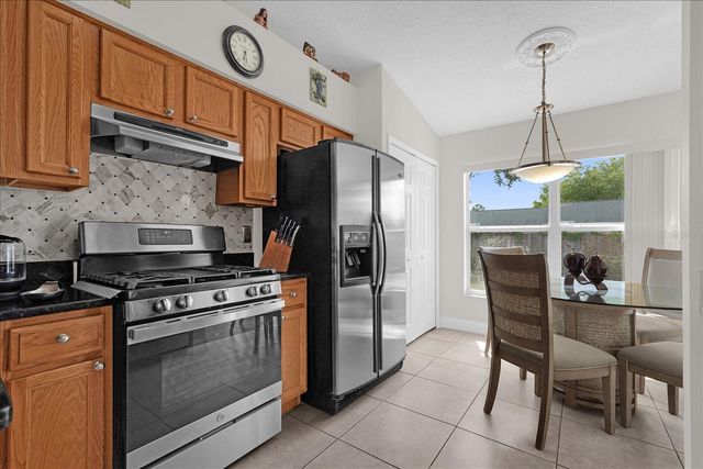 12000 WOODGLEN CIRCLE, Clermont, FL 34711