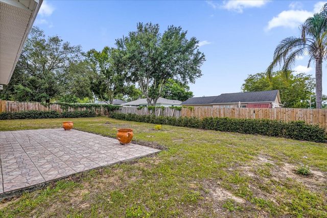 12000 WOODGLEN CIRCLE, Clermont, FL 34711